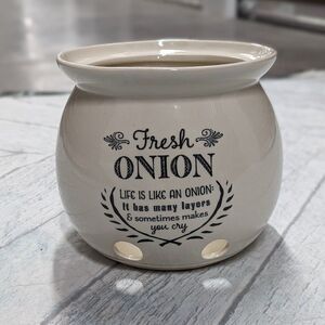 Vintage Nantucket Farmhouse ceramic onion crock storage container